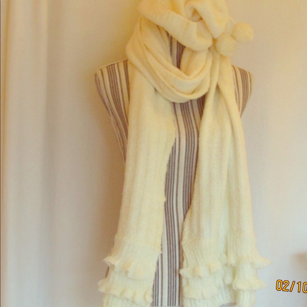 MODA International by Victoria Secret hat & scarf